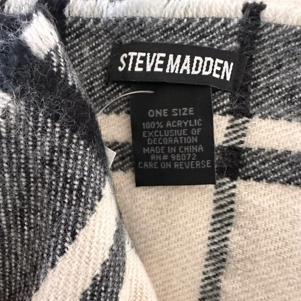 Steve Madden Scarf and Beanie Set NWT